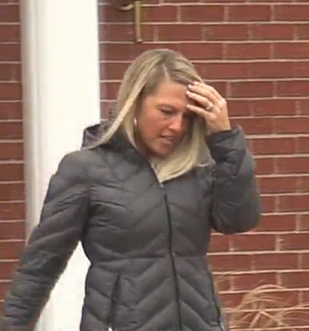 Mãe é presa por ter sexo com estudante de 17 anos